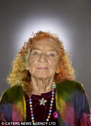 英丑陋模特公司生意红火 专招丑人上镜